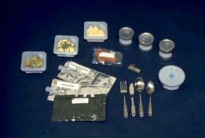 宇宙食と食器類