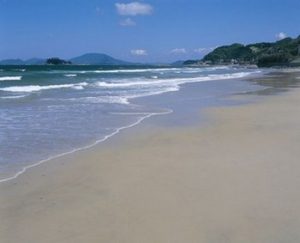 福岡県糸島市の「姉子の浜」画像元：糸島市観光協会公式ホームページ