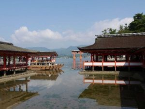厳島神社