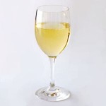 赤ワインに負けない白ワインの健康効果