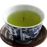 信じたくなる迷信 茶柱が立つと幸運が訪れる