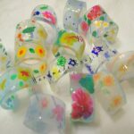 子供たちにアクセサリー作りを教えた大切な思い出